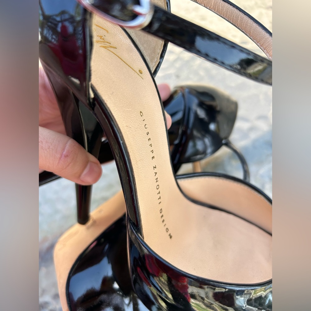 Giuseppe zanotti SZ 36